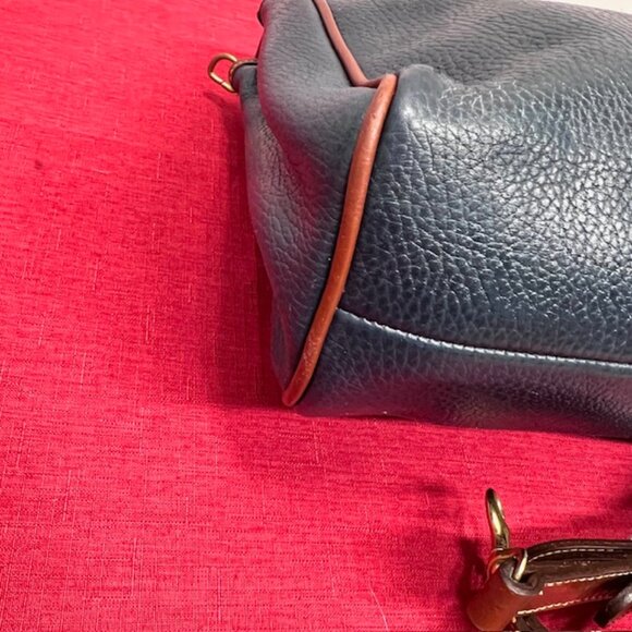 VTG USA Coach Turn Lock 4226 Leather Teal Blue Crossbody + Celine Handkercief - Picture 15 of 16